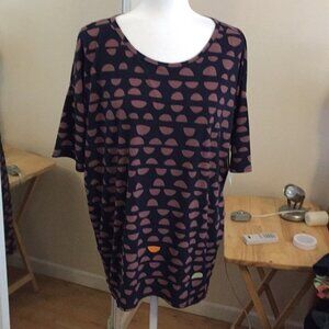XS LuLaRoe Irma Top A05 33